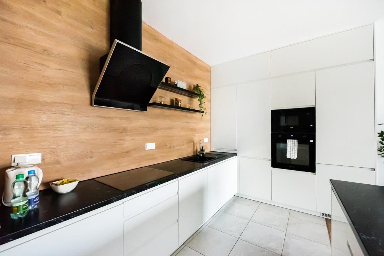 Magazynowa Exclusive Amber Apartment وارسو المظهر الخارجي الصورة