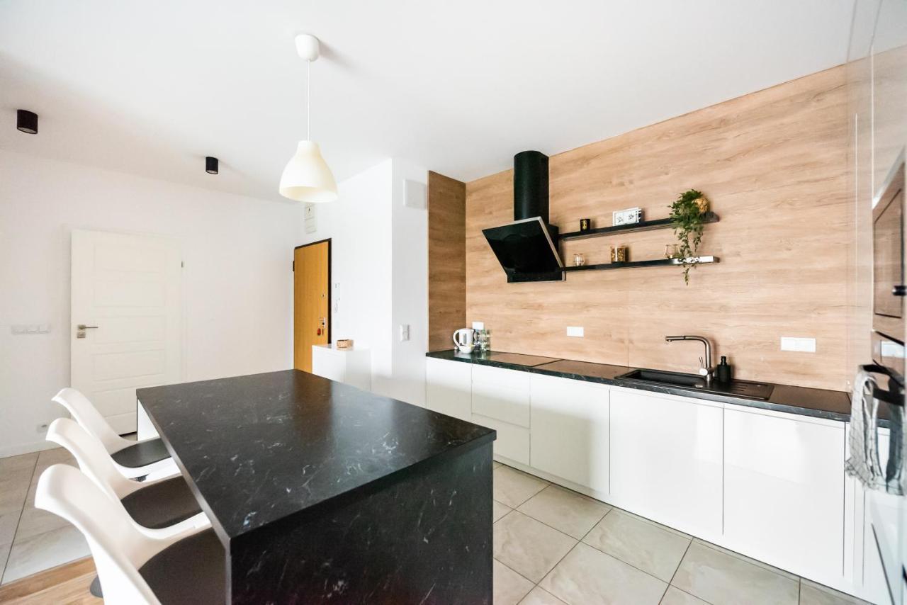 Magazynowa Exclusive Amber Apartment وارسو المظهر الخارجي الصورة