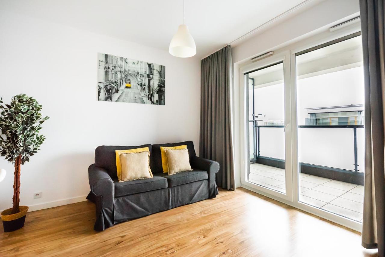 Magazynowa Exclusive Amber Apartment وارسو المظهر الخارجي الصورة